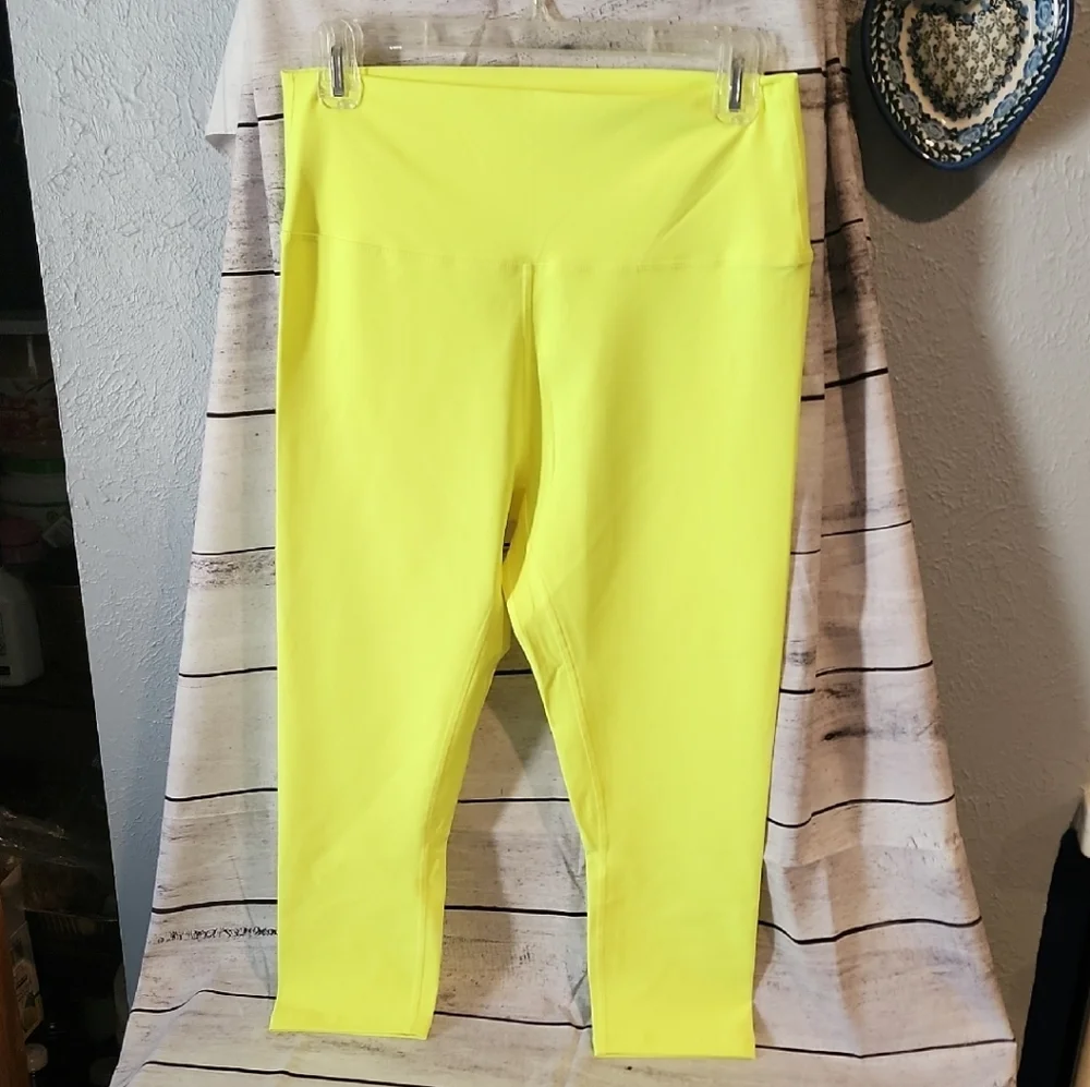 ZYIA Active Wear Lot Of 3 Pair Leggings. - Picture 3 of 6